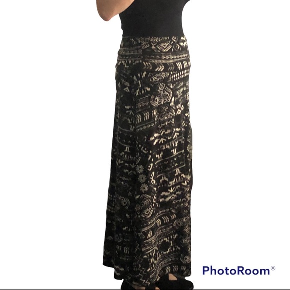 Mossimo Supply Co. black and white long skirt size M - Picture 2 of 4
